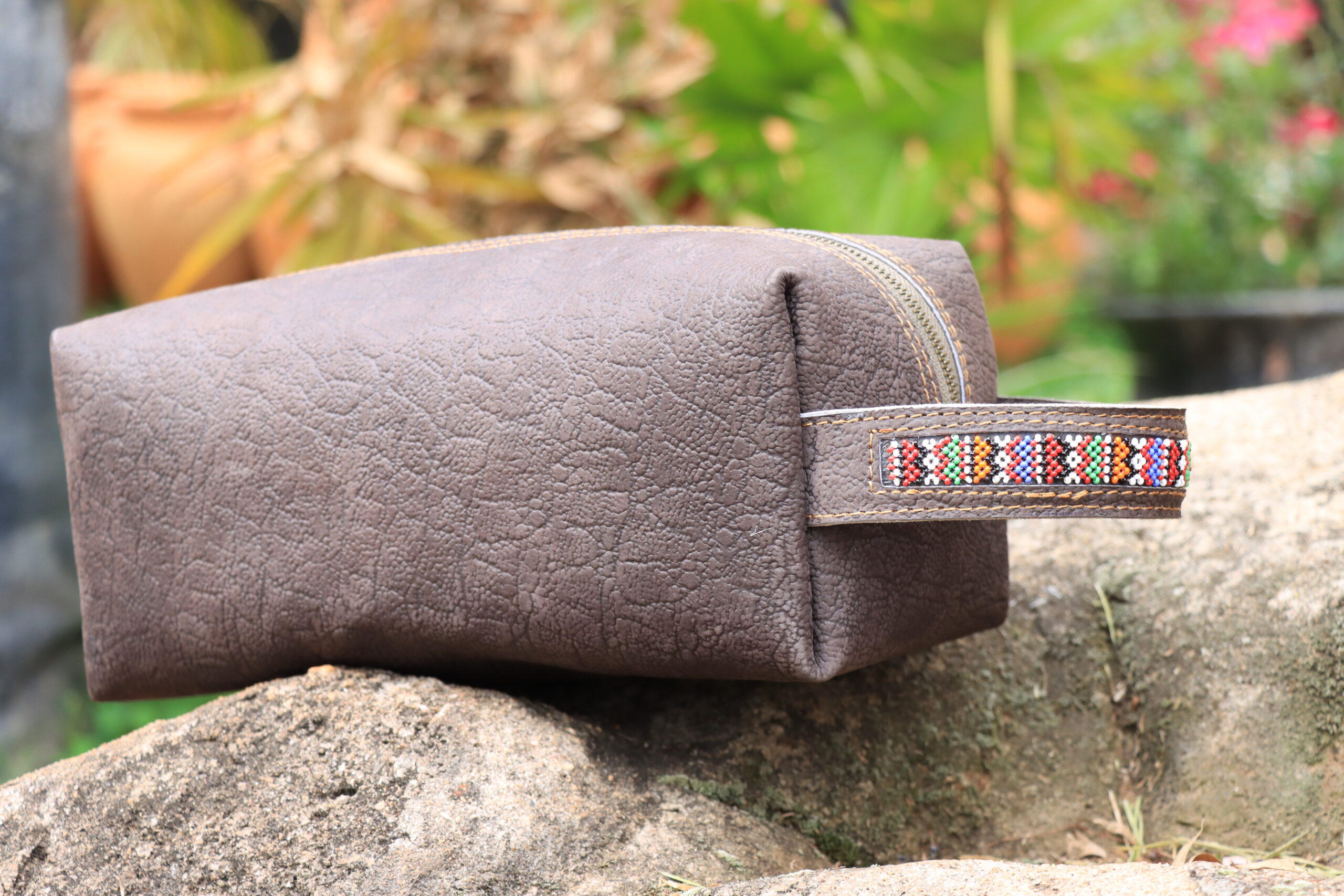 Wash Bag With Beedwork - Image 3